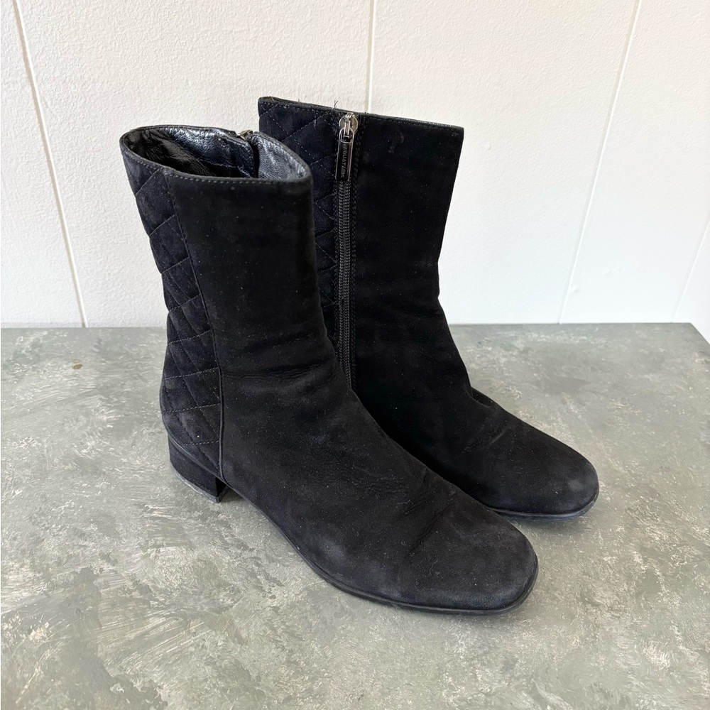 Aquatalia black suede quilted Gail booties size 6